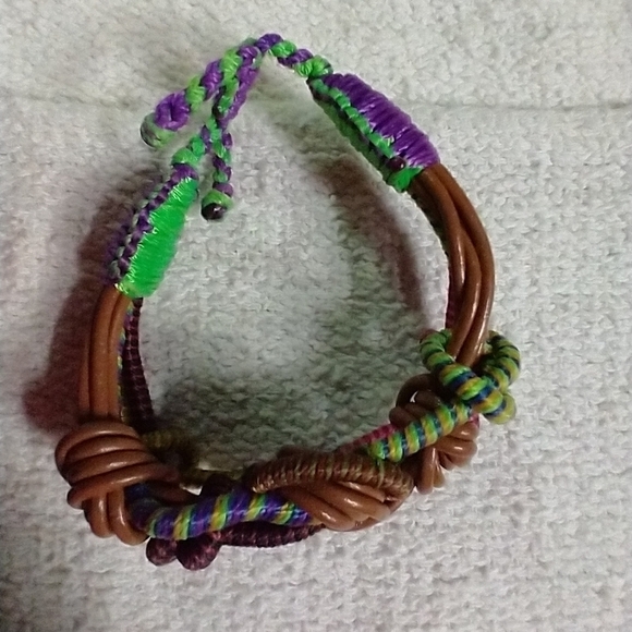 Brown faux leather colorful cord knotted adjustable bracelet - Picture 5 of 5